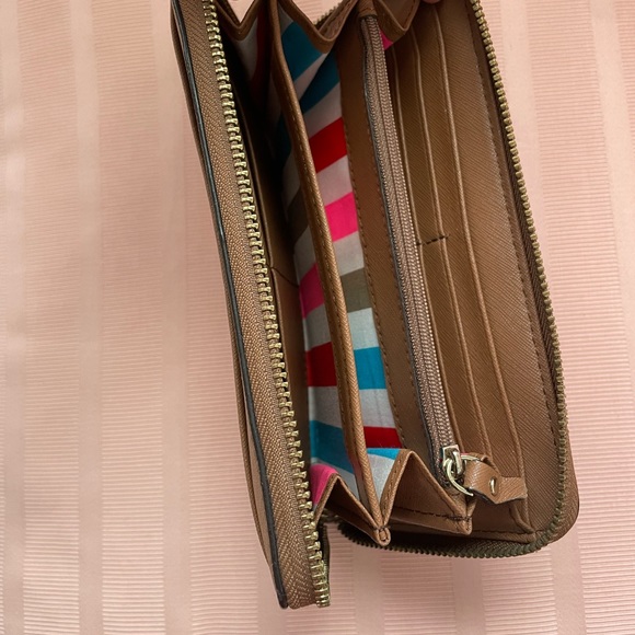 KATE SPADE - Brown Leather Envelope Large Zip Wallet - Picture 6 of 8